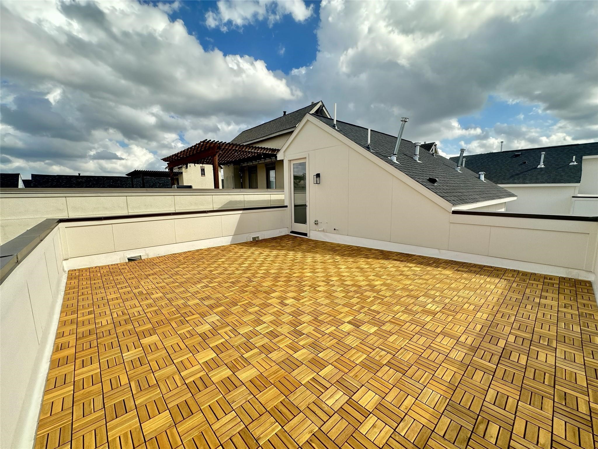Roof Top Terrace Plumbed for Outdoor Kitchen