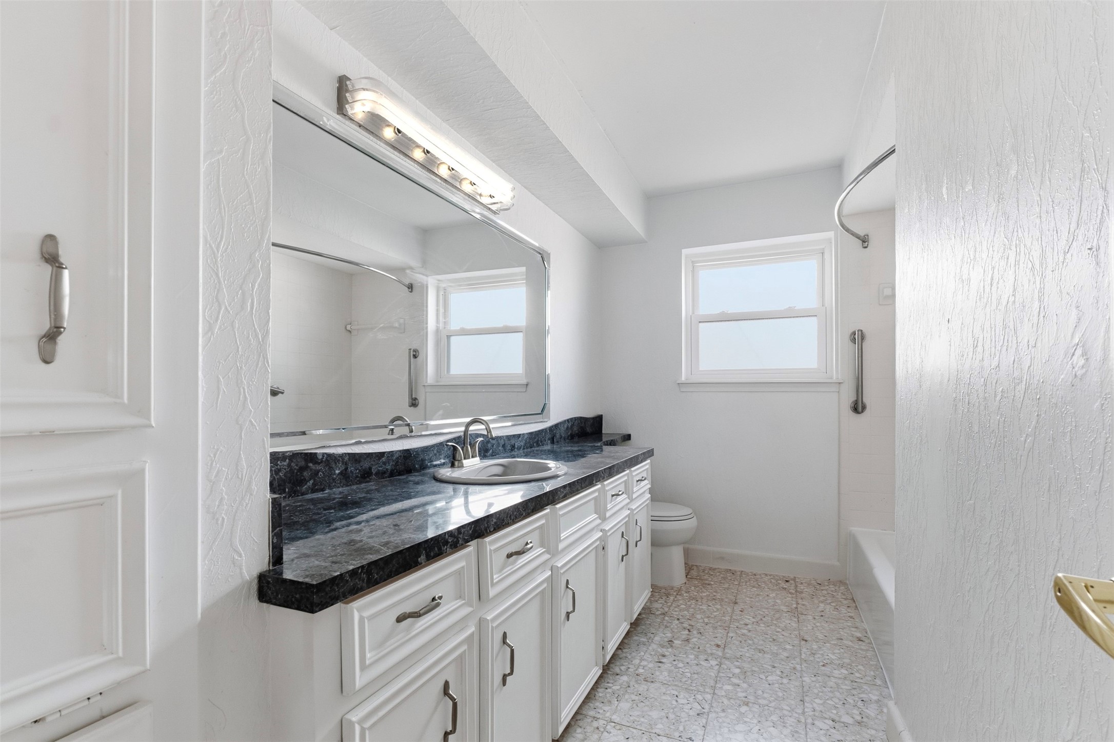 5814 Old Lodge Drive, Houston, TX 77066