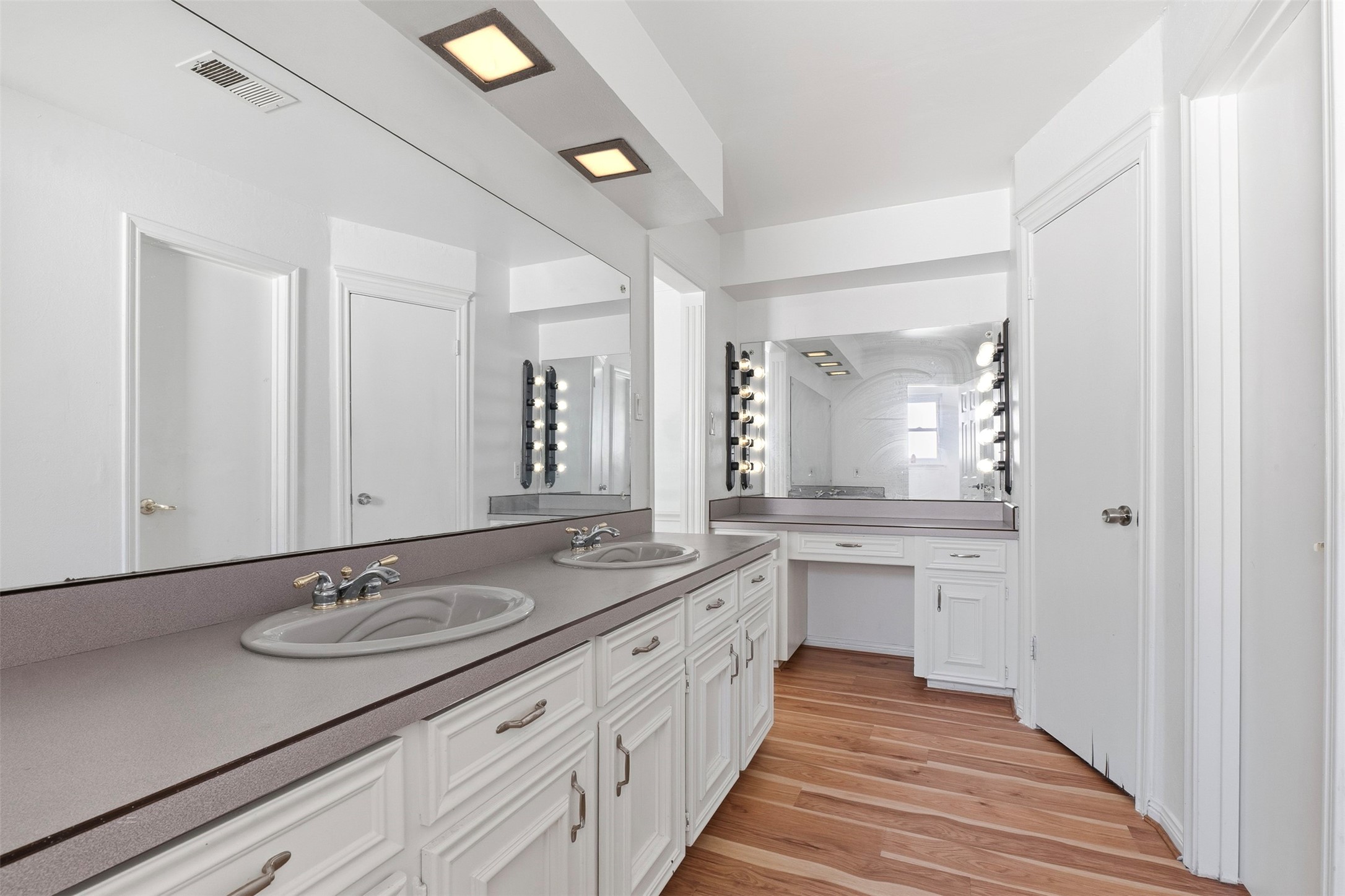 5814 Old Lodge Drive, Houston, TX 77066