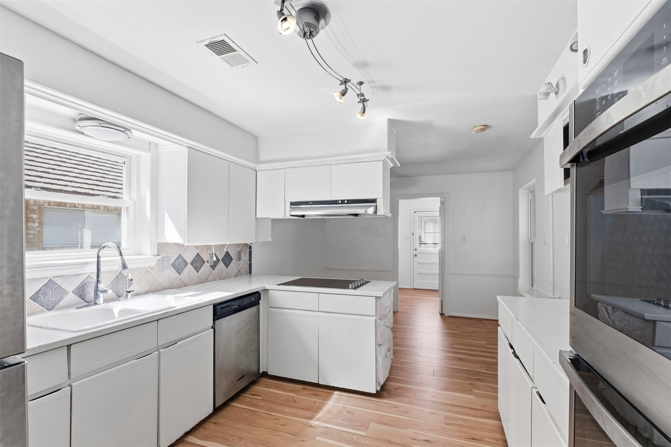 5814 Old Lodge Drive, Houston, TX 77066