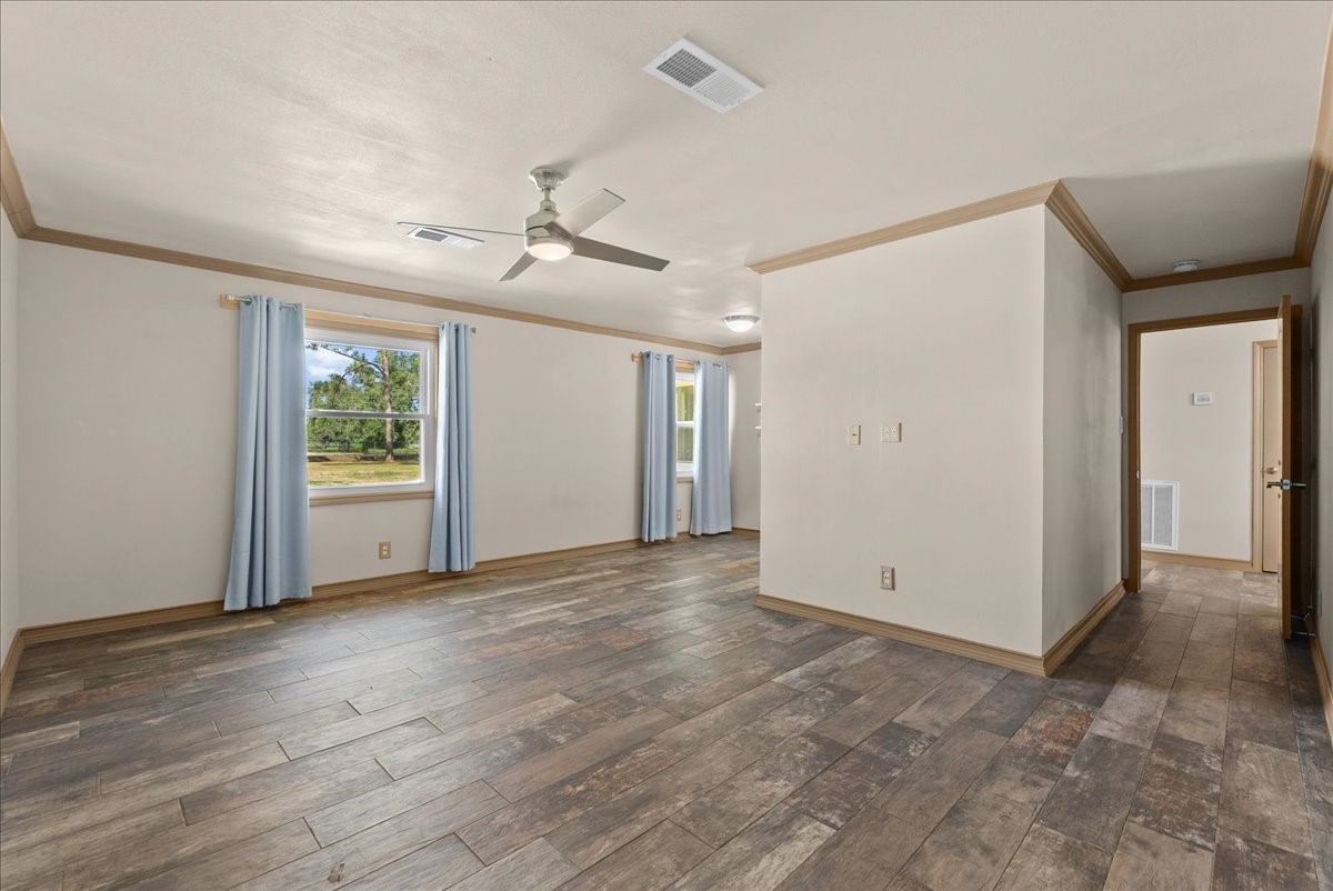 4215 County Road 182, Alvin, TX 77511