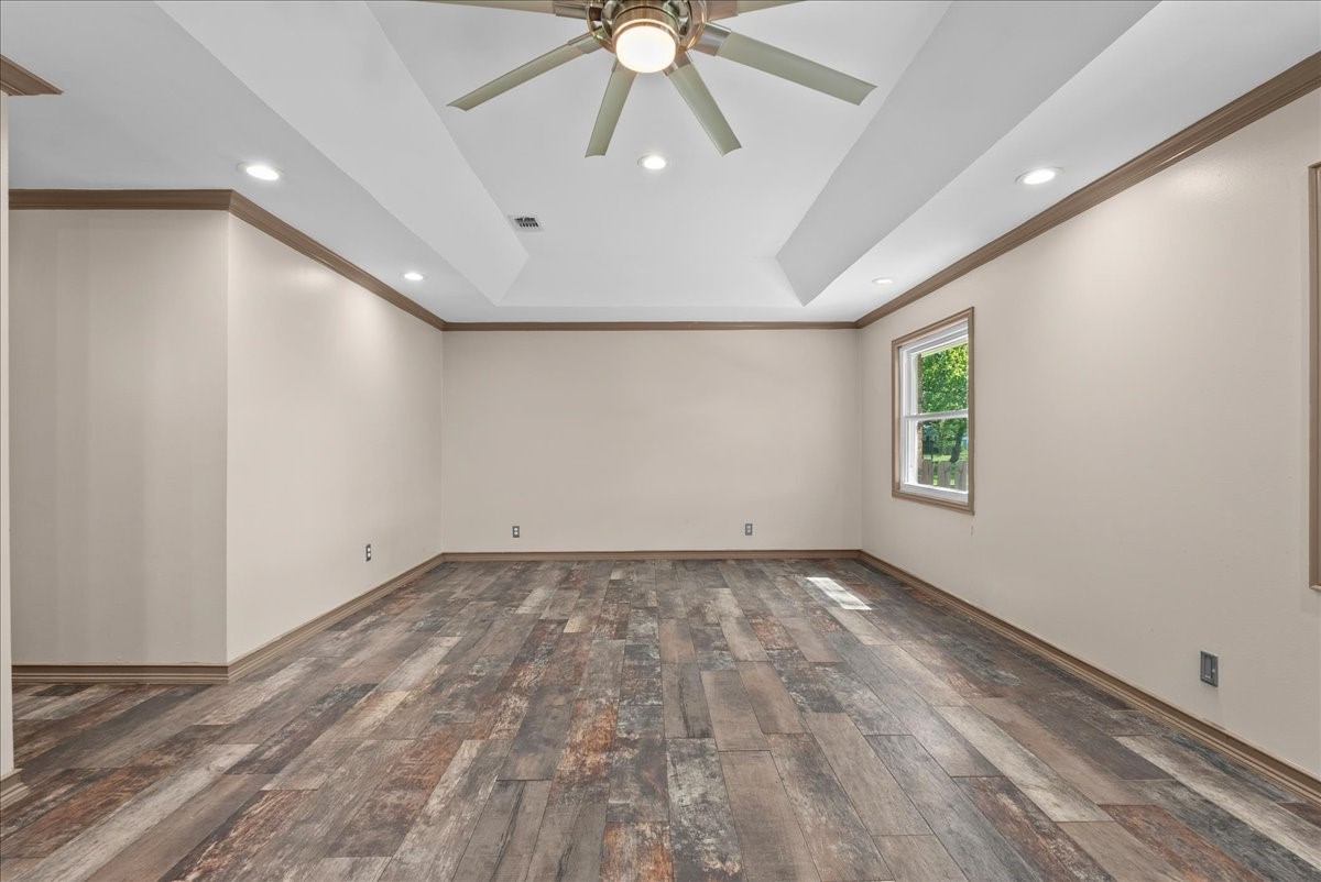 4215 County Road 182, Alvin, TX 77511