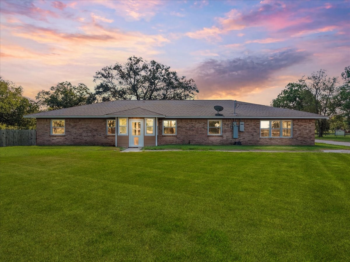 4215 County Road 182, Alvin, TX 77511 4215 County Road 182, Alvin, TX 77511