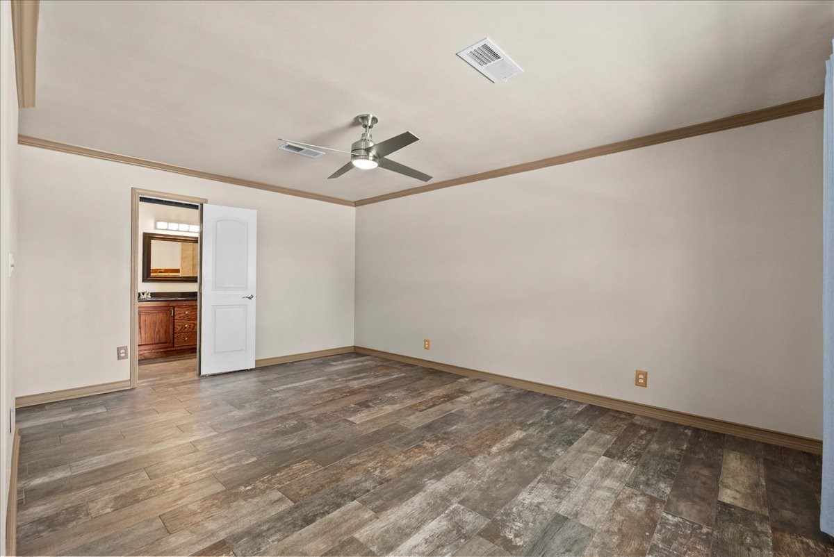 4215 County Road 182, Alvin, TX 77511