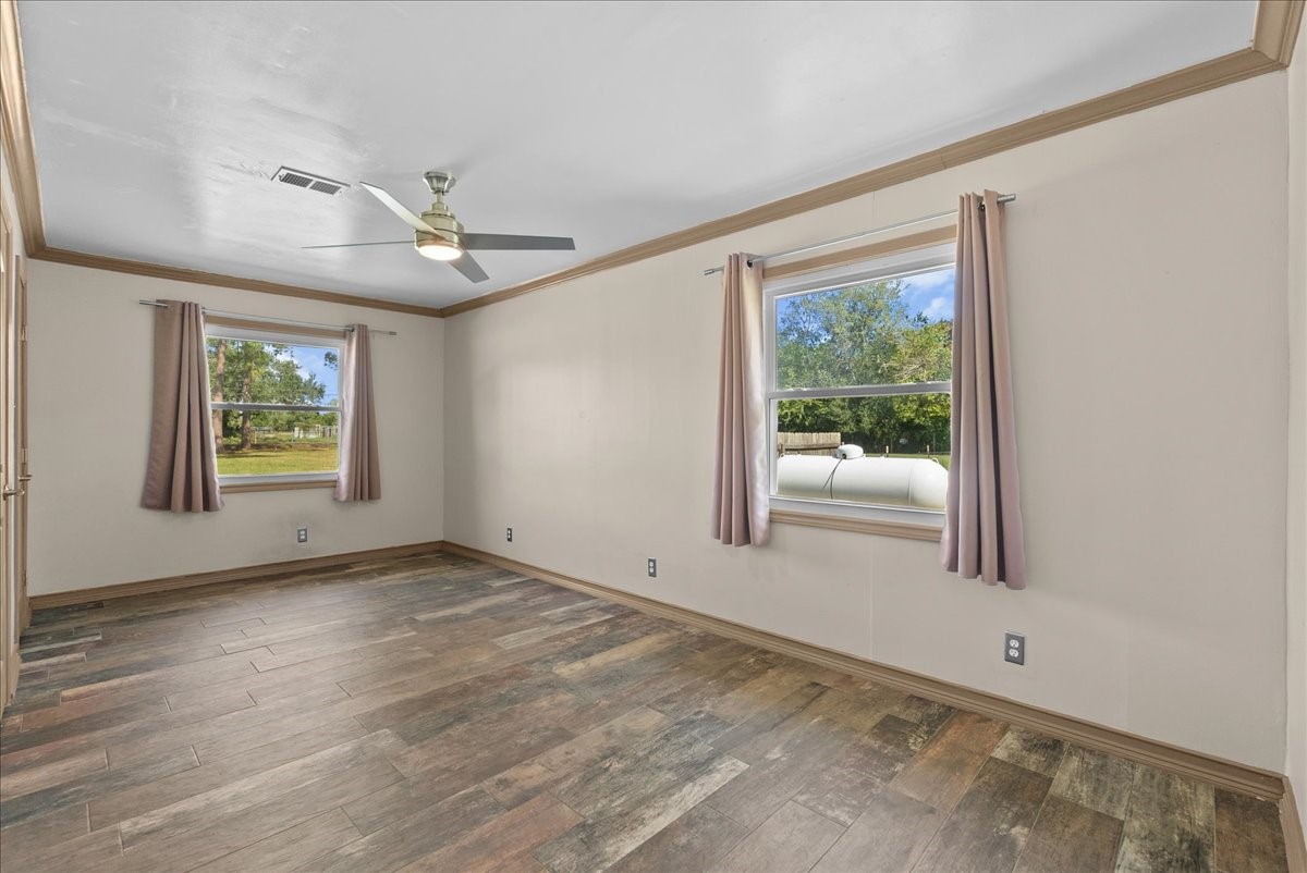 4215 County Road 182, Alvin, TX 77511