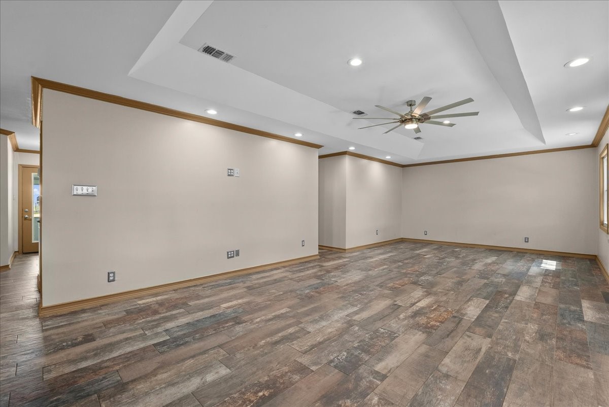 4215 County Road 182, Alvin, TX 77511 4215 County Road 182, Alvin, TX 77511