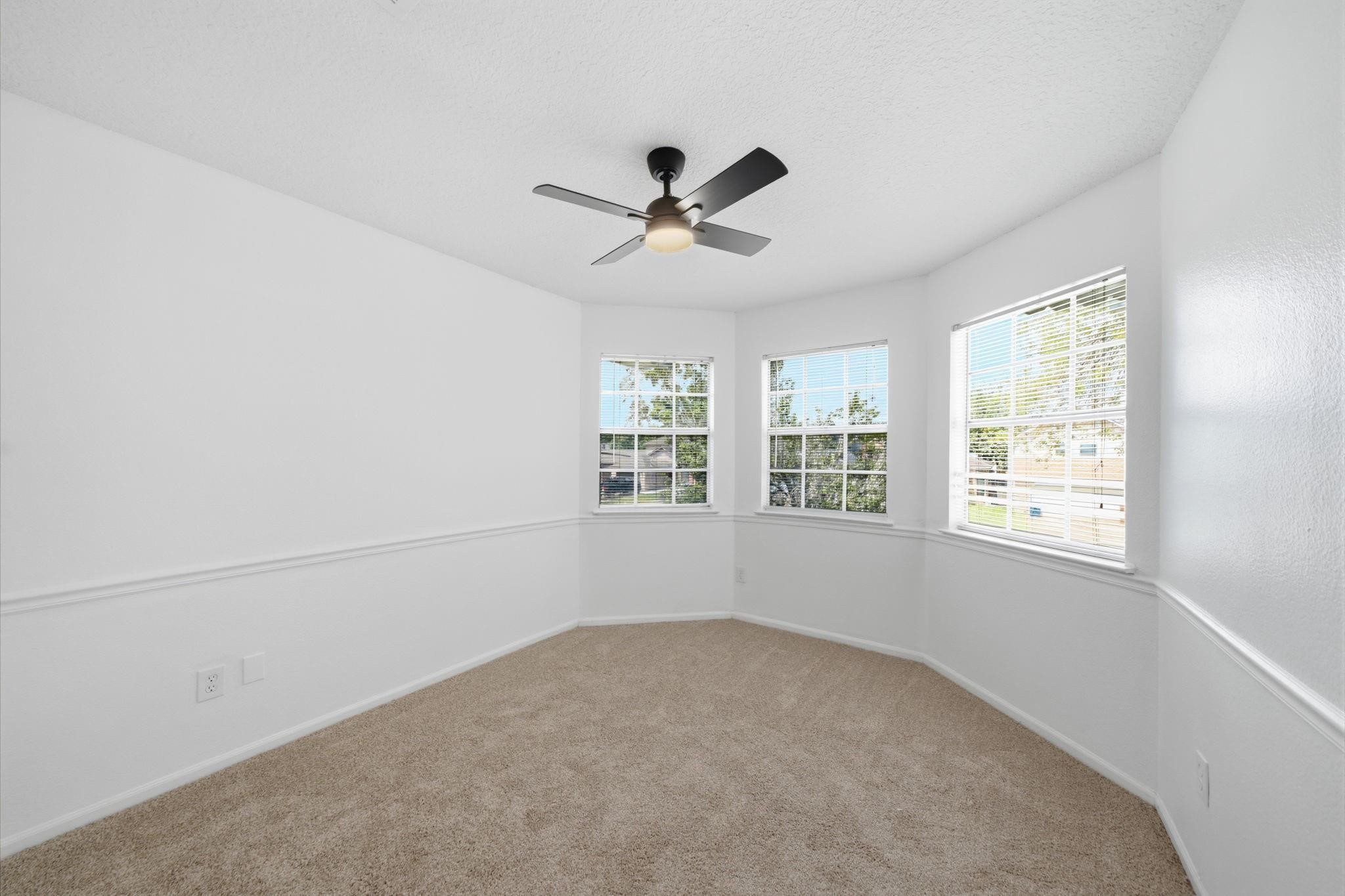 5820 Guadalupe Drive, Dickinson, TX 77539