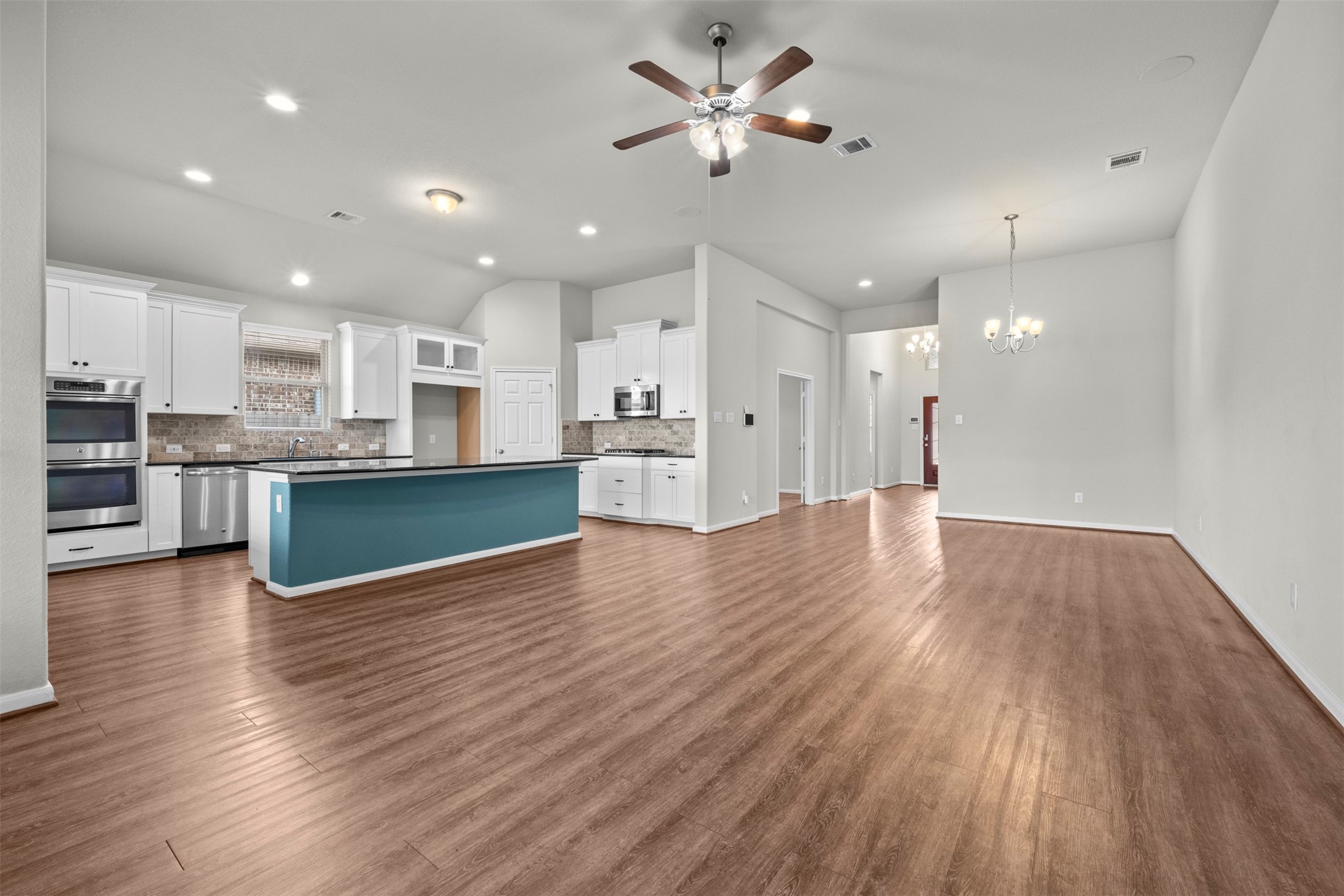 3827 Fleetwood Falls Lane, Spring, TX 77386