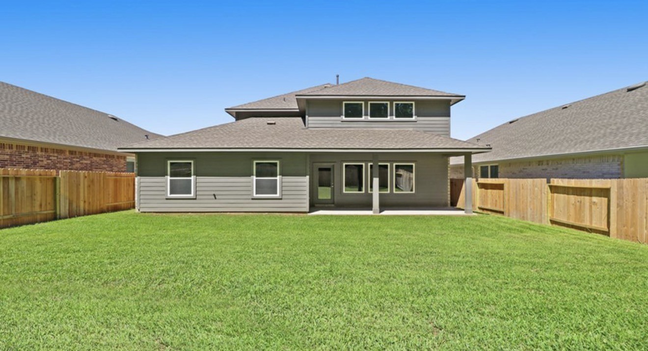 Huge backyard with NO rear neighbors