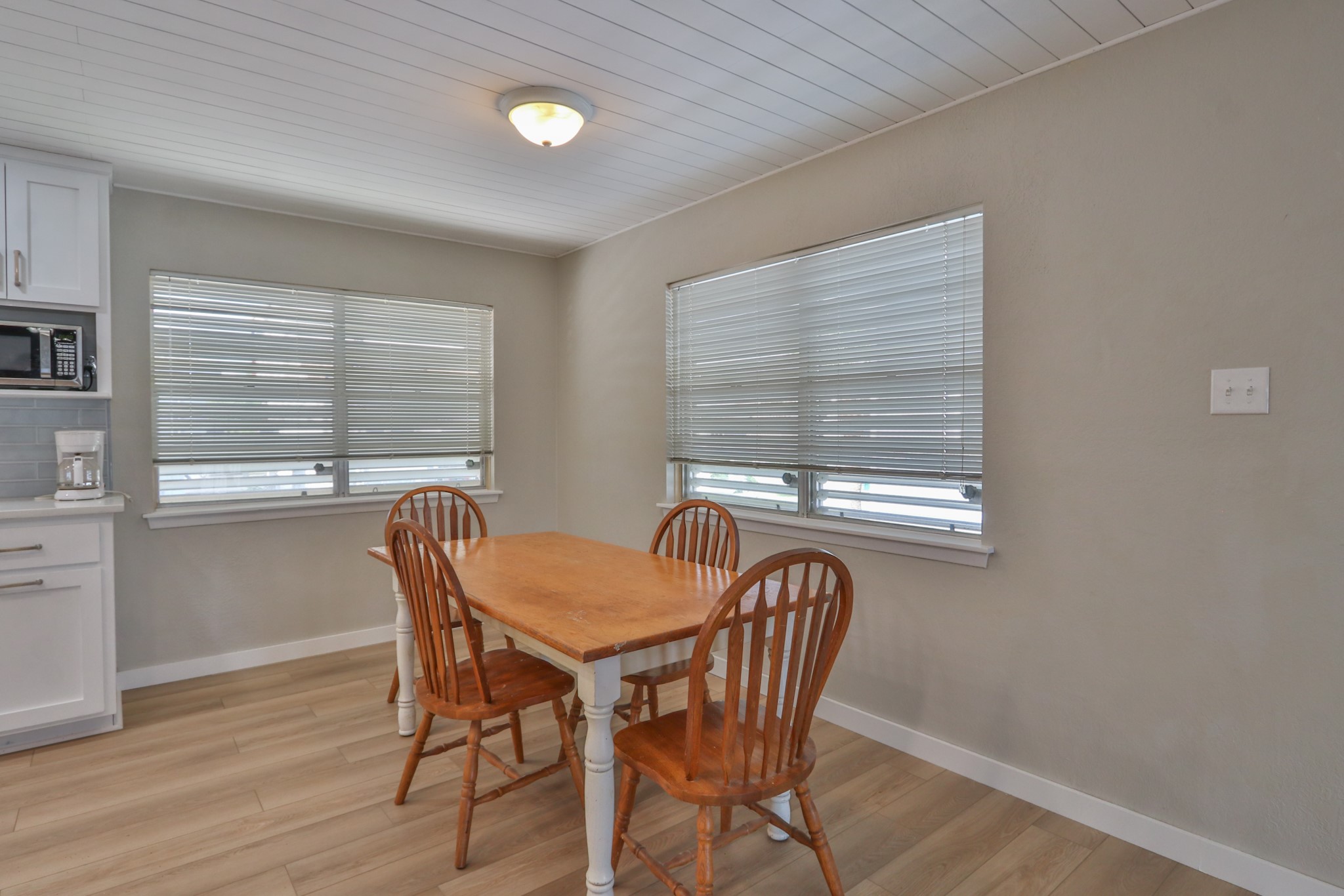 32 N Curlew Street, La Marque, TX 77568