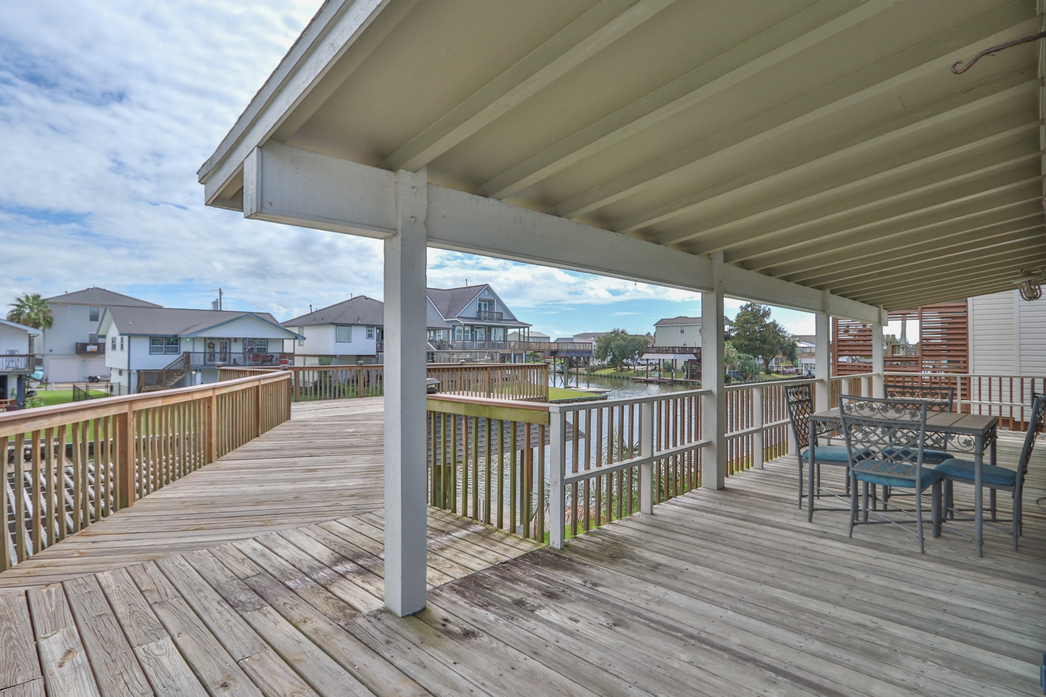 32 N Curlew Street, La Marque, TX 77568