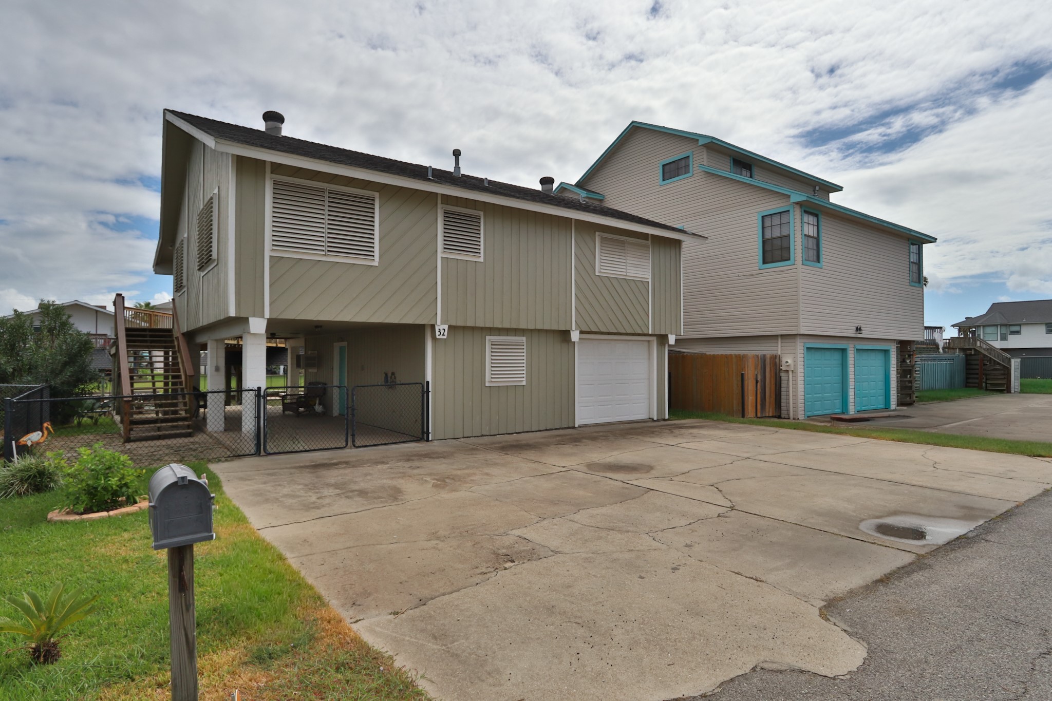 32 N Curlew Street, La Marque, TX 77568