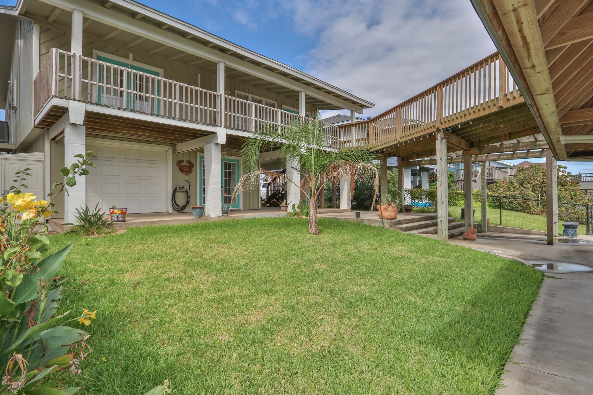 32 N Curlew Street, La Marque, TX 77568