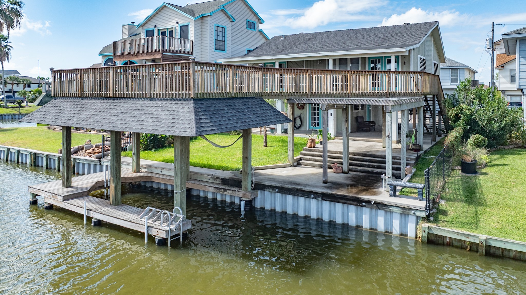 32 N Curlew Street, La Marque, TX 77568