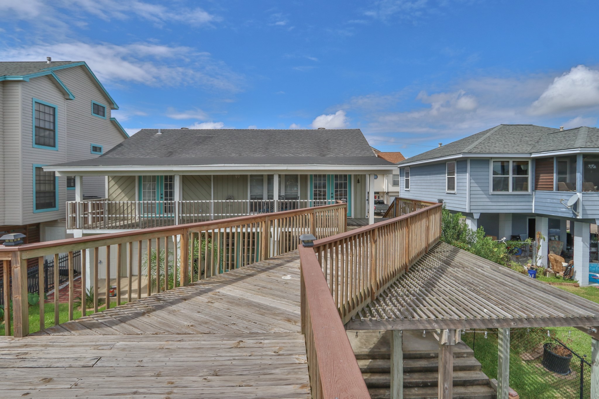 32 N Curlew Street, La Marque, TX 77568