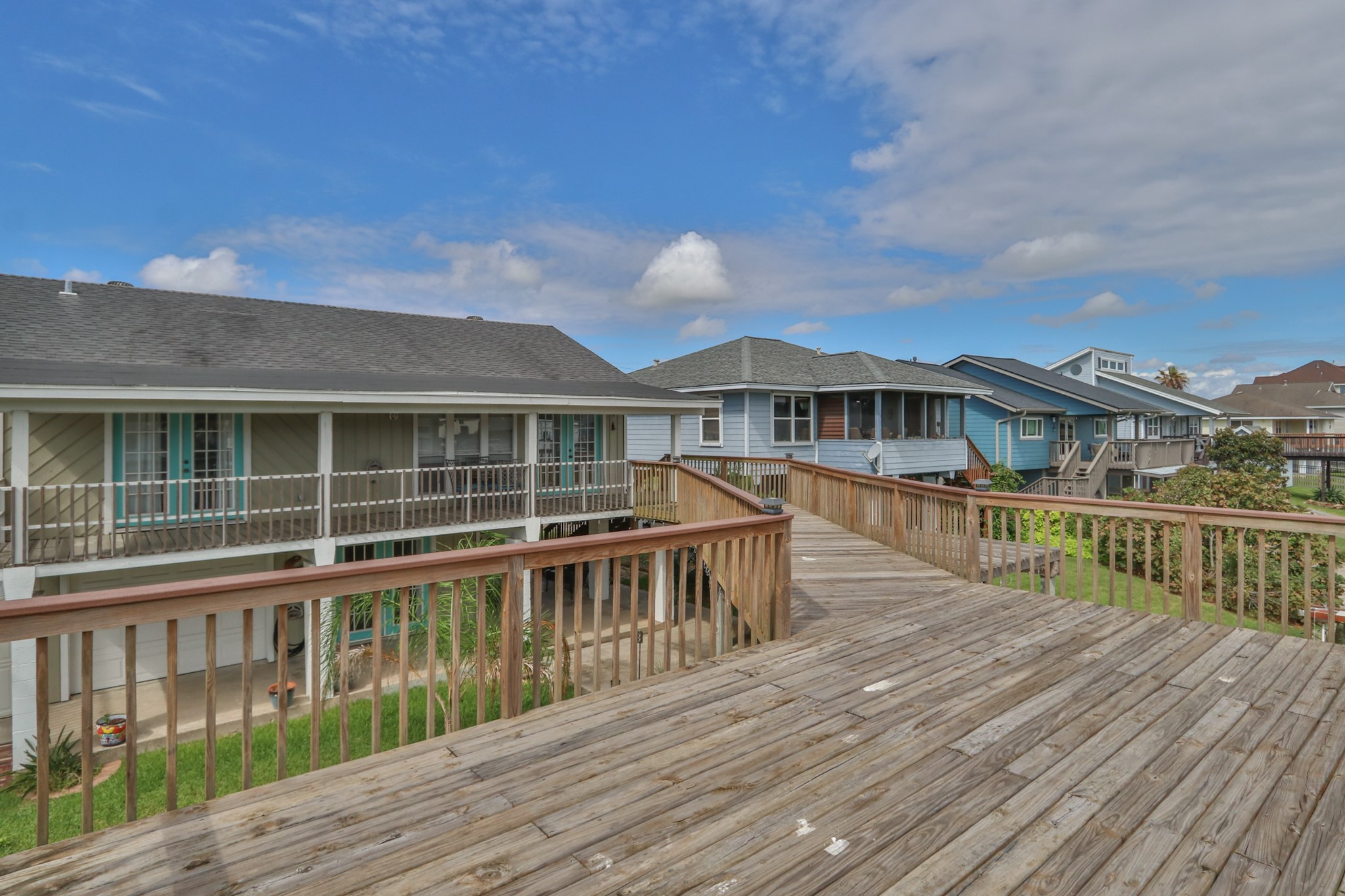 32 N Curlew Street, La Marque, TX 77568