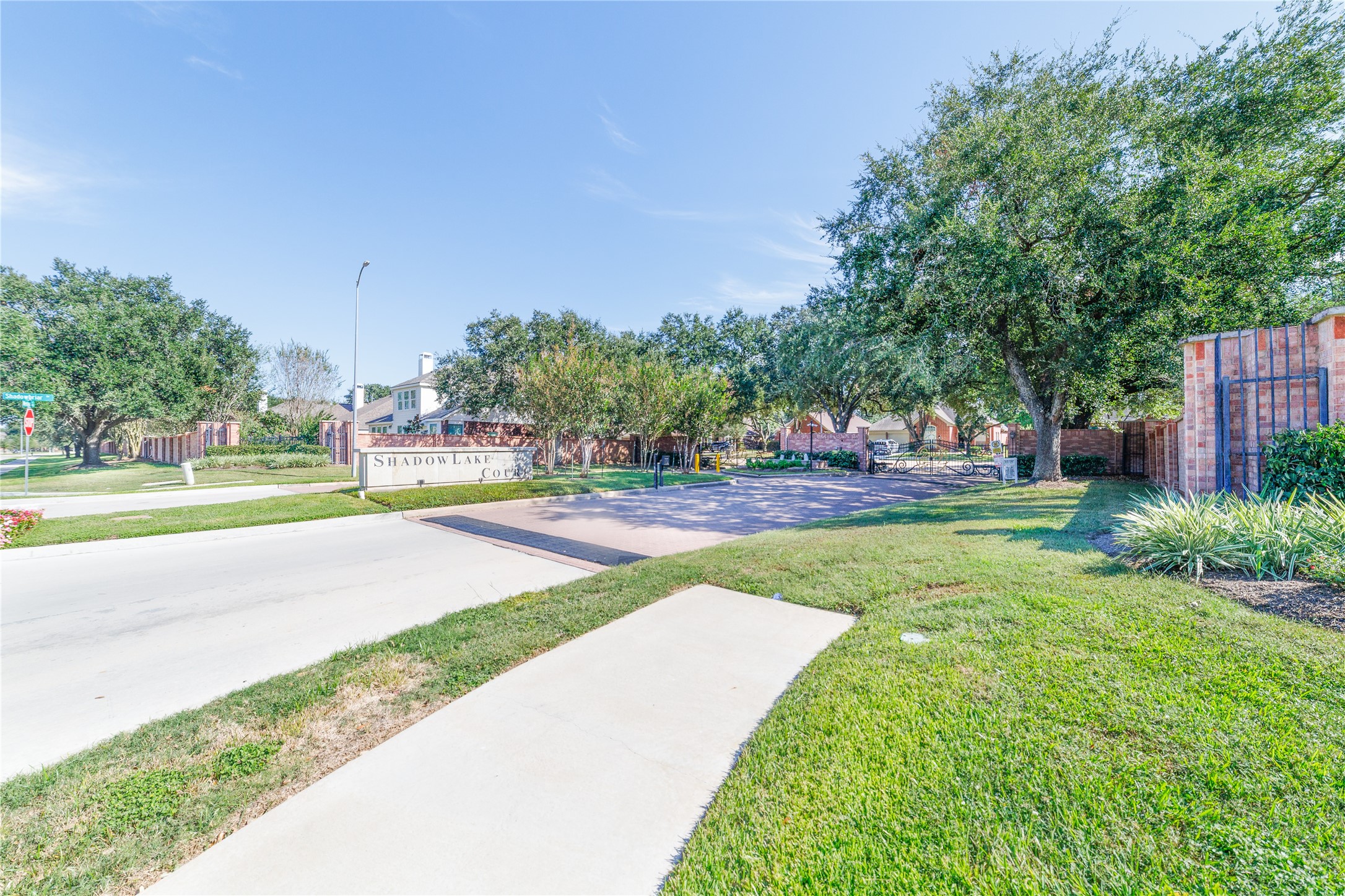 12451 Shadowvista Drive, Houston, TX 77082