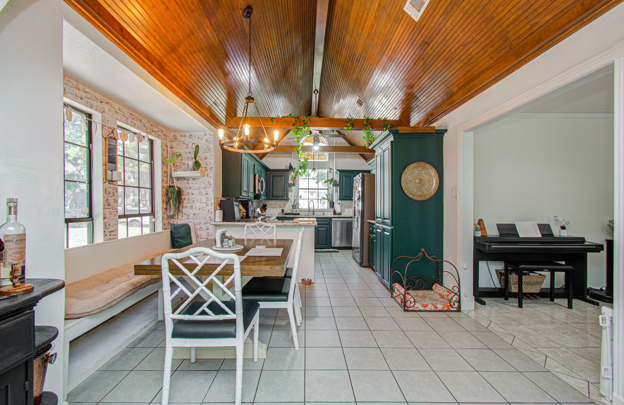 4243 Meadowchase Lane, Houston, TX 77014