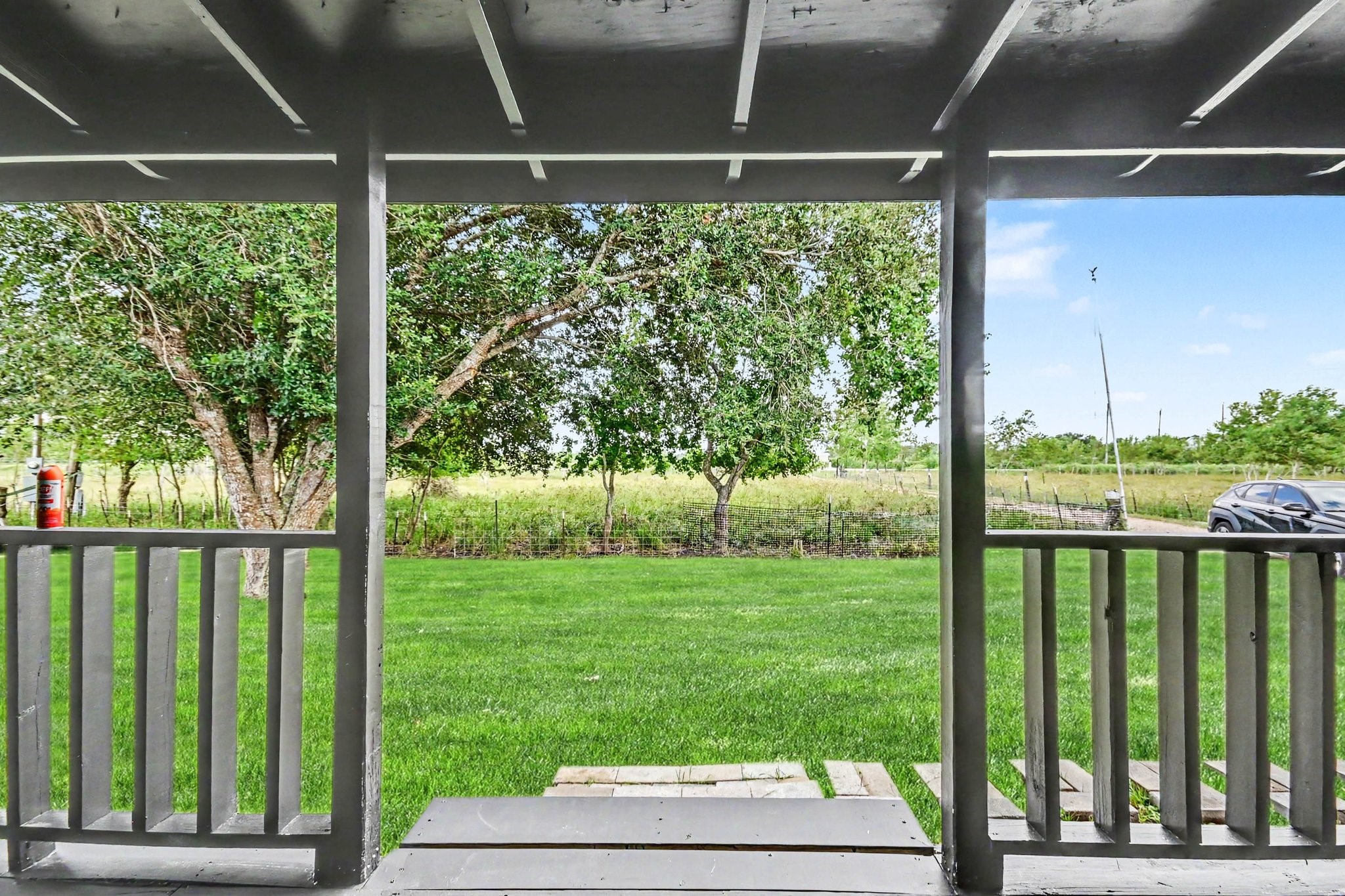 Beautiful acreage to front of home