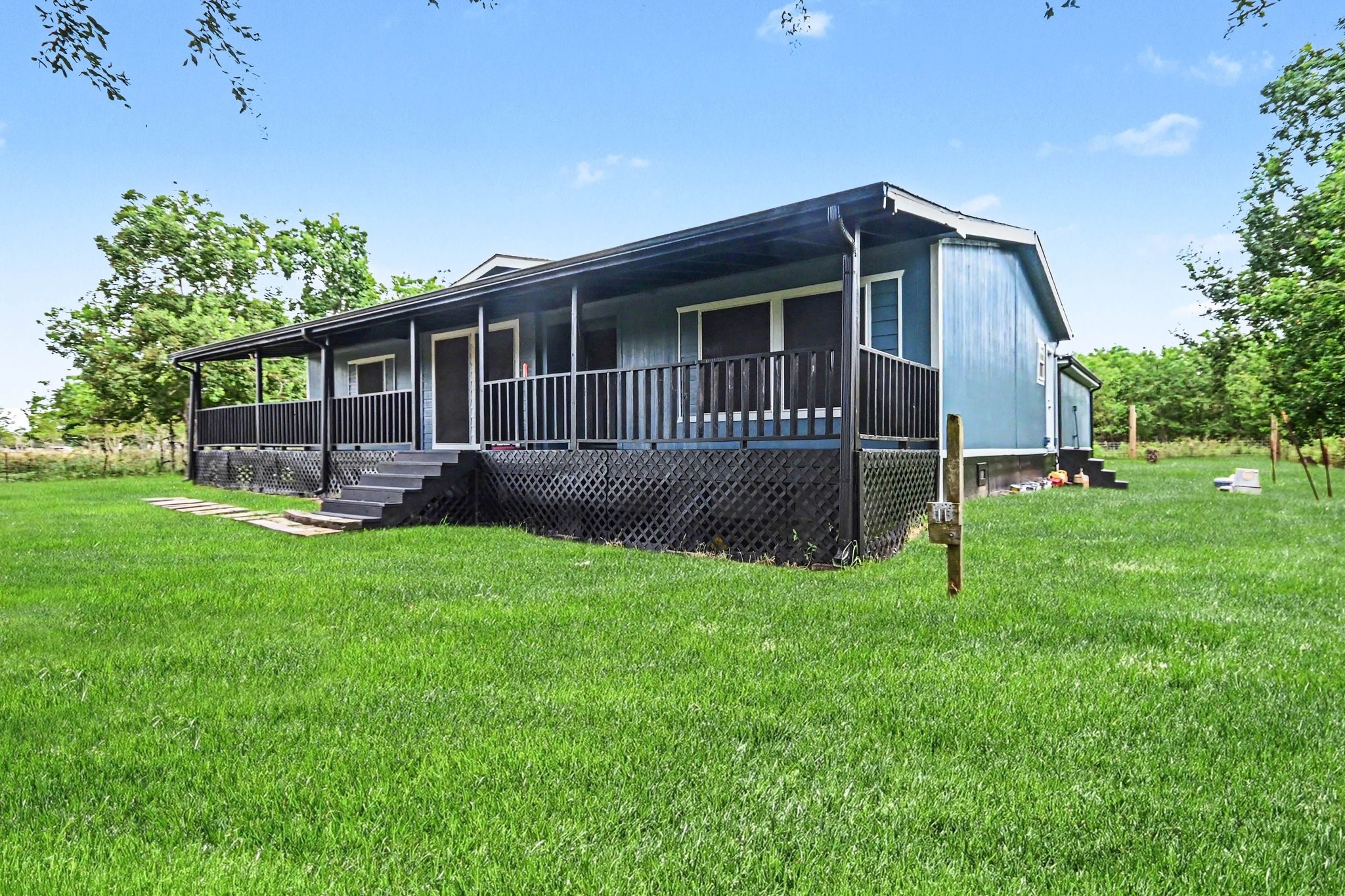 Welcome to the country!
16.2 acres, fenced, cross fenced Welcome to the country!
16.2 acres, fenced, cross fenced