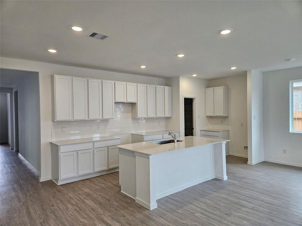 16072 Tallis Drive, Conroe, TX 77303