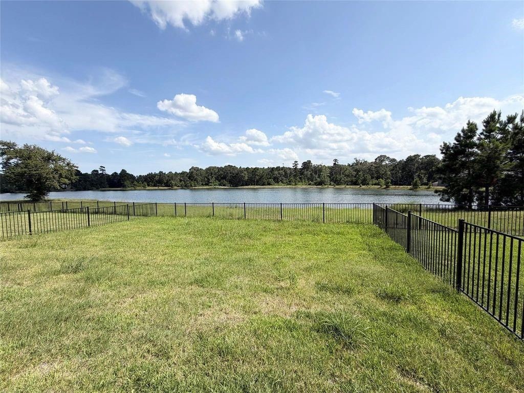 16072 Tallis Drive, Conroe, TX 77303