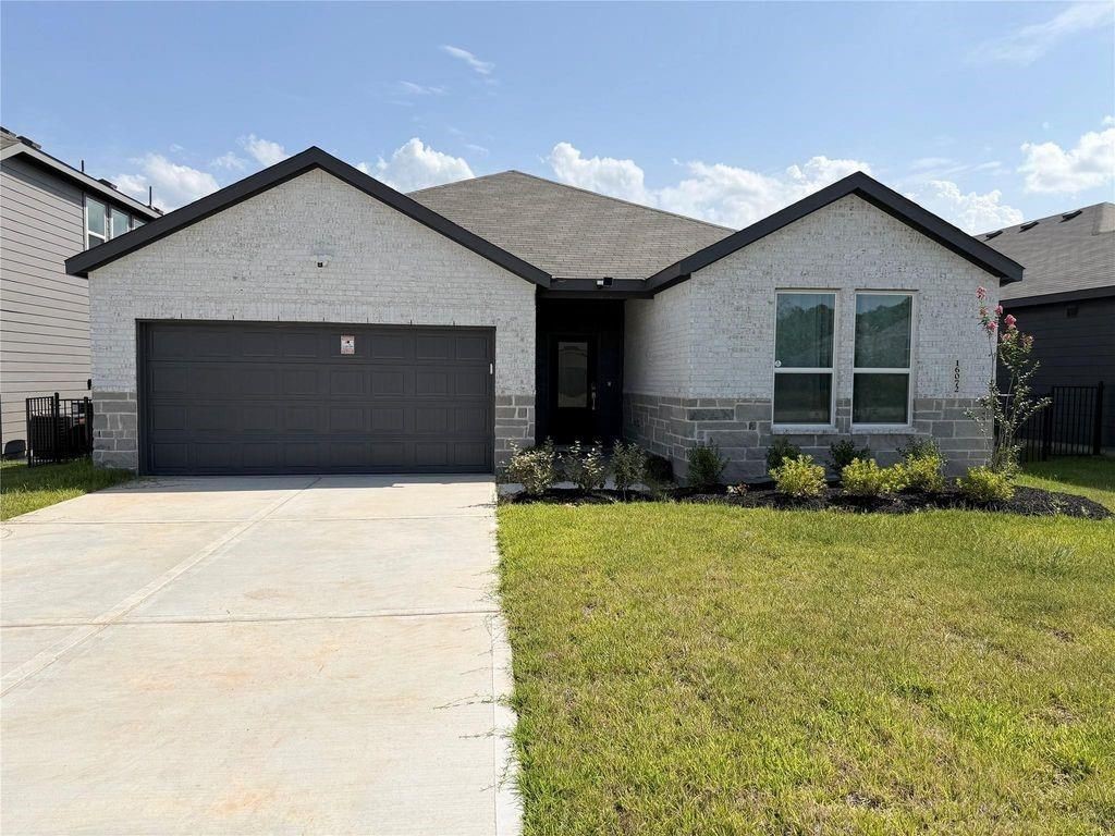 16072 Tallis Drive, Conroe, TX 77303 16072 Tallis Drive, Conroe, TX 77303