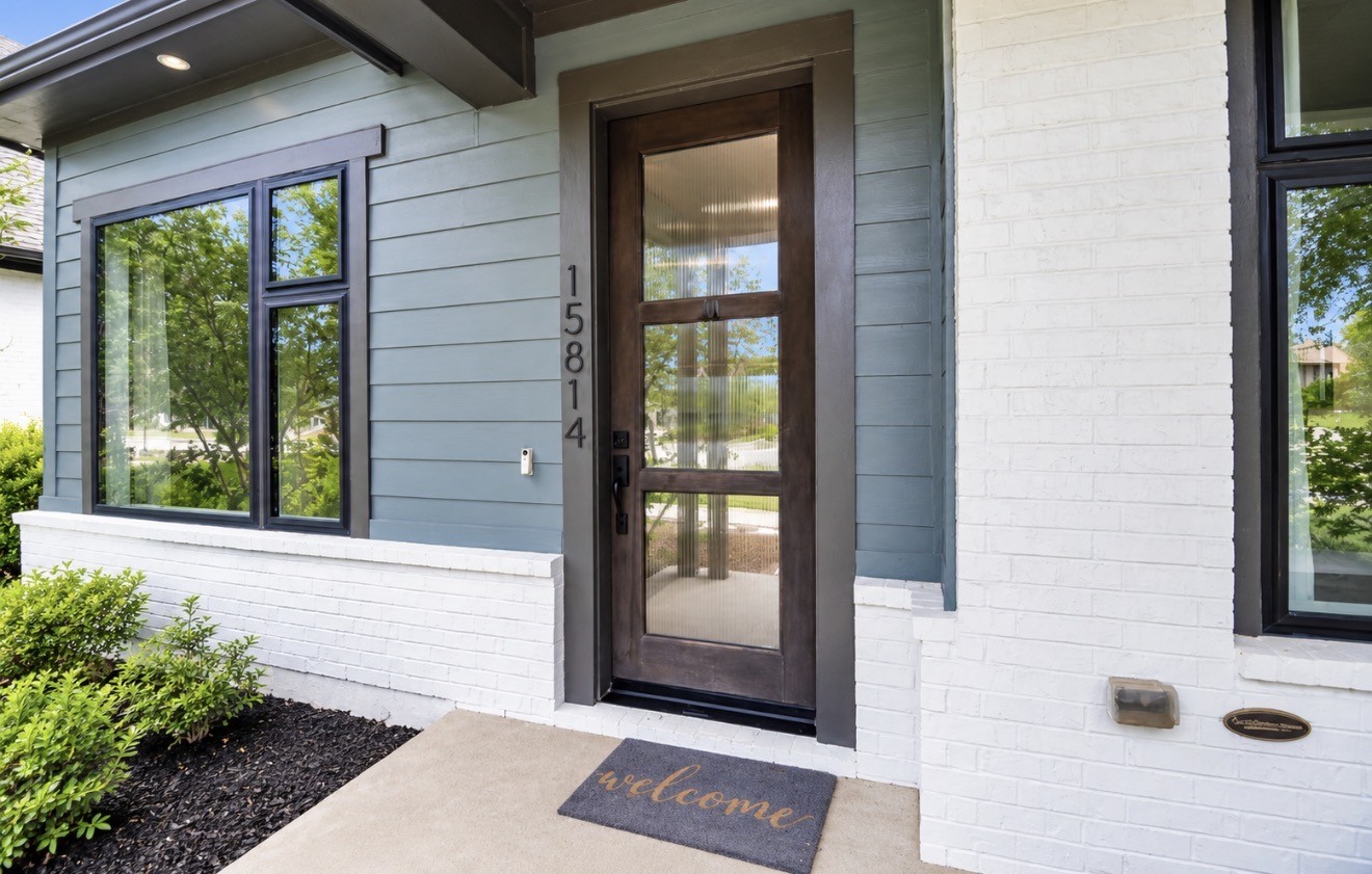 Welcoming covered front entry.