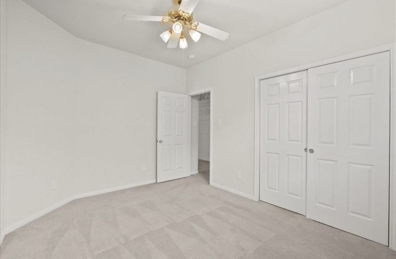 621 Rocky Hollow Lane, League City, TX 77573