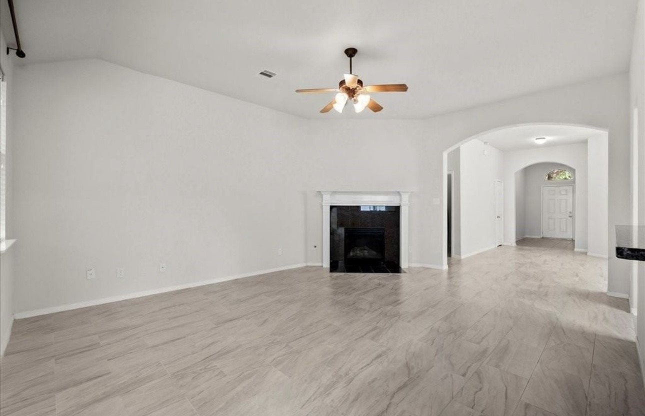 621 Rocky Hollow Lane, League City, TX 77573