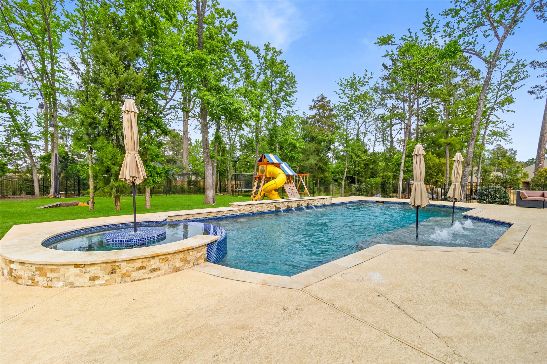 21258 Hidden Bend Loop, Magnolia, TX 77354