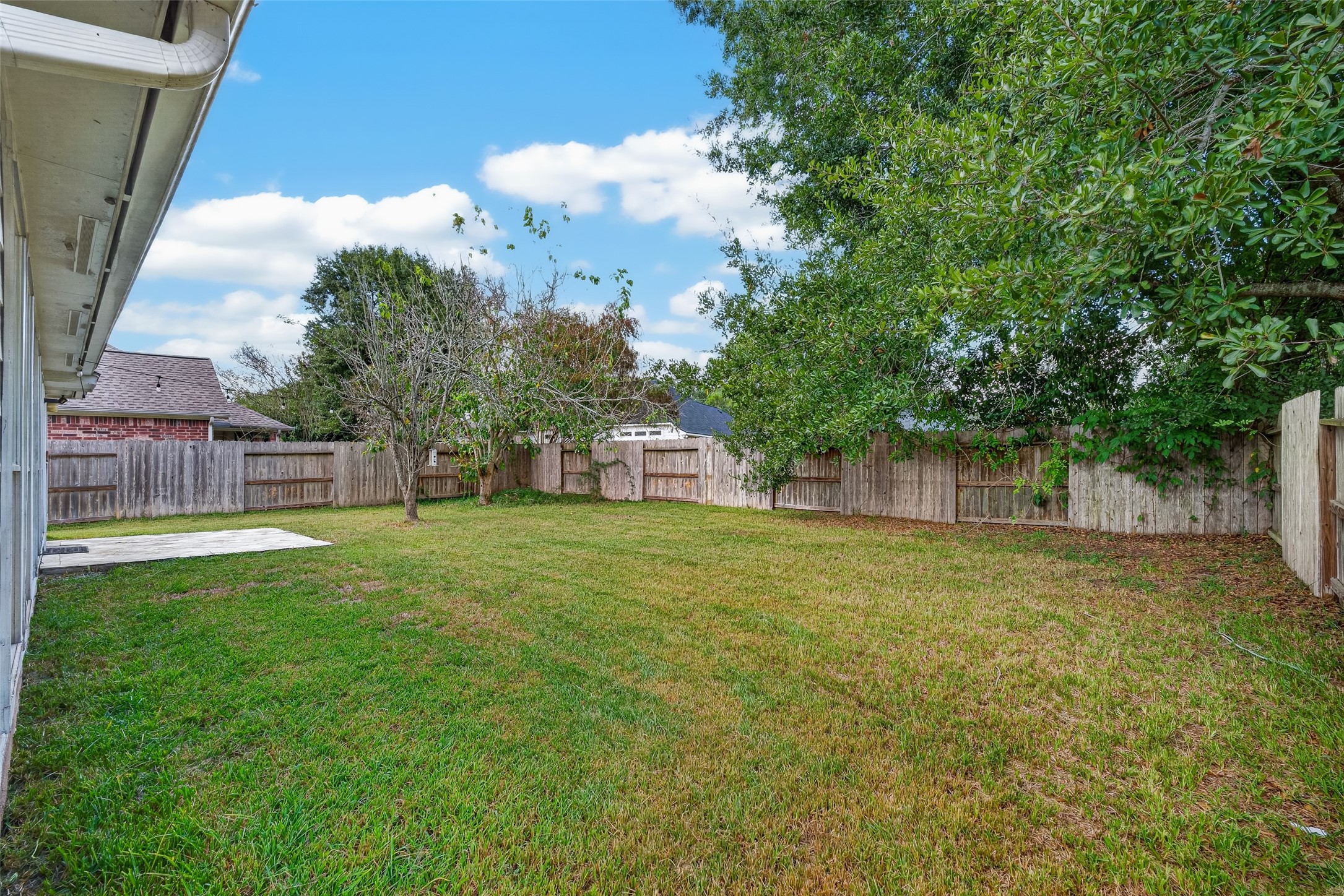 3907 Vinecrest Drive, Pearland, TX 77584