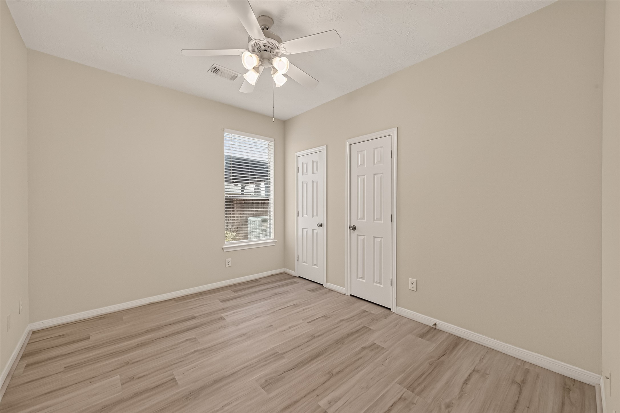 14207 Rolling Hills Lane, Rosharon, TX 77583