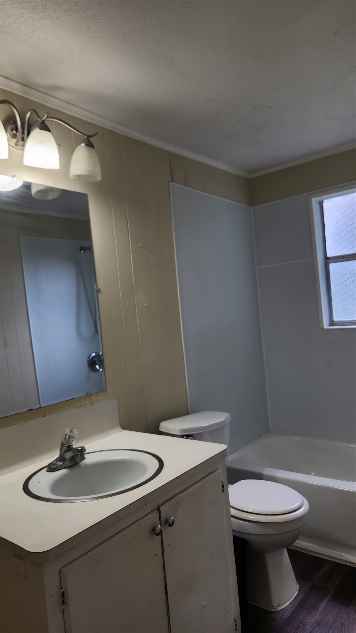 2nd bathroom