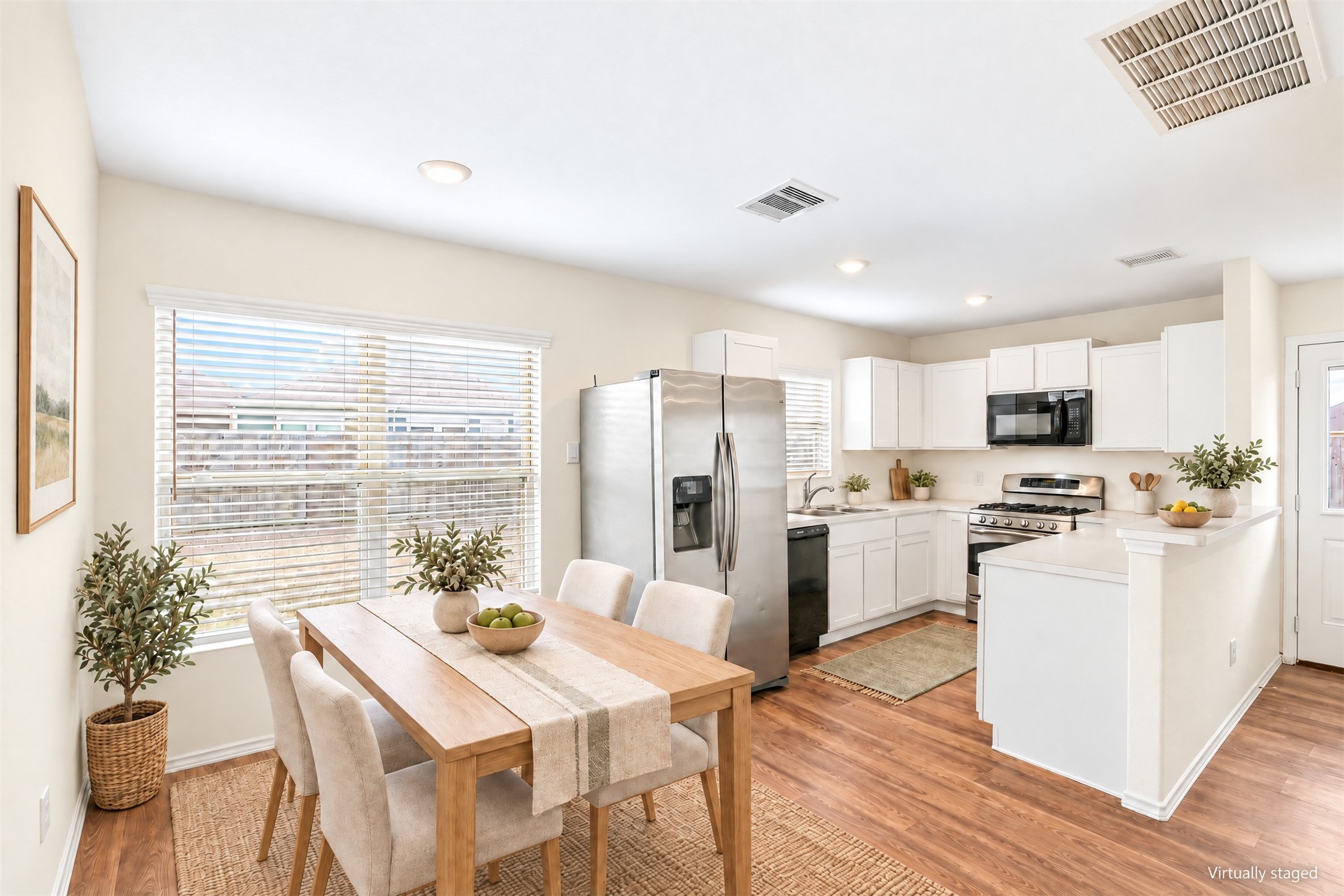 184 Kelly Street, Angleton, TX 77515