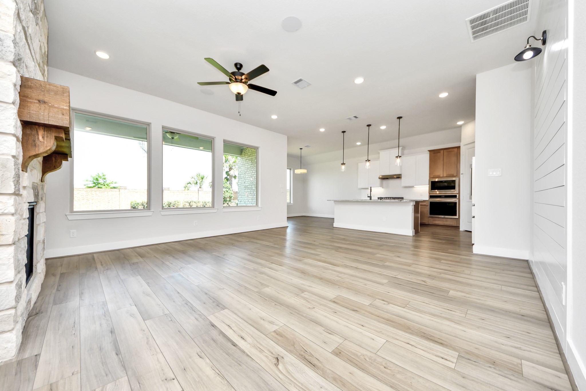 2920 Arbor Edge Crossing, Texas City, TX 77568