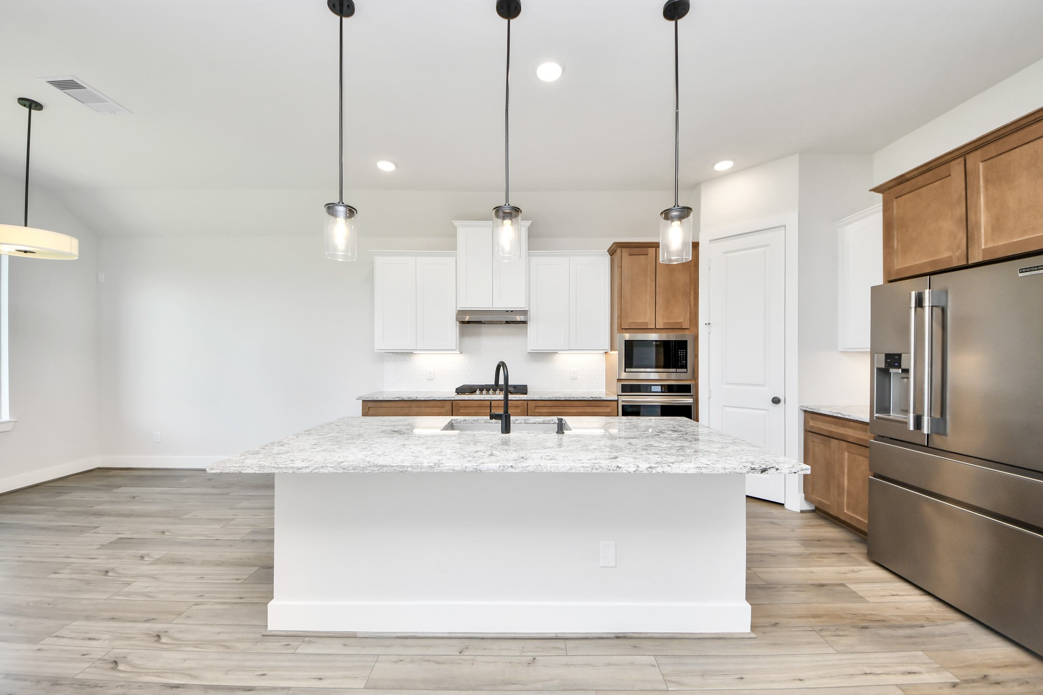 2920 Arbor Edge Crossing, Texas City, TX 77568