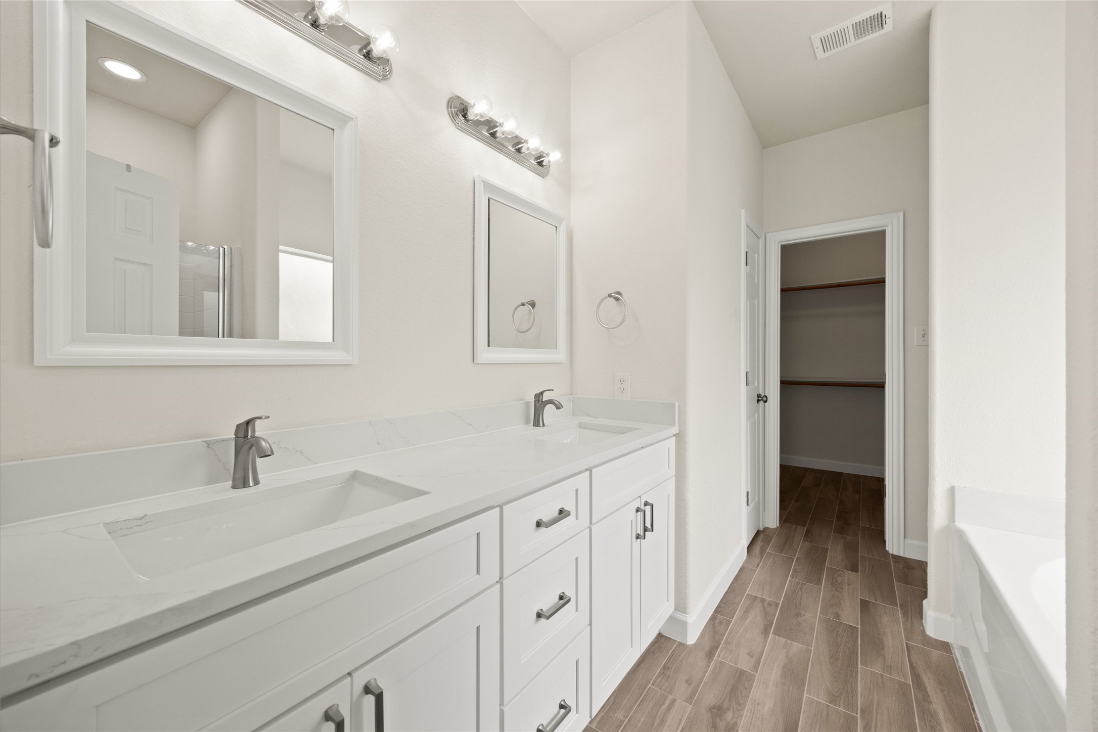 5213 Bailey Lane, Alvin, TX 77511