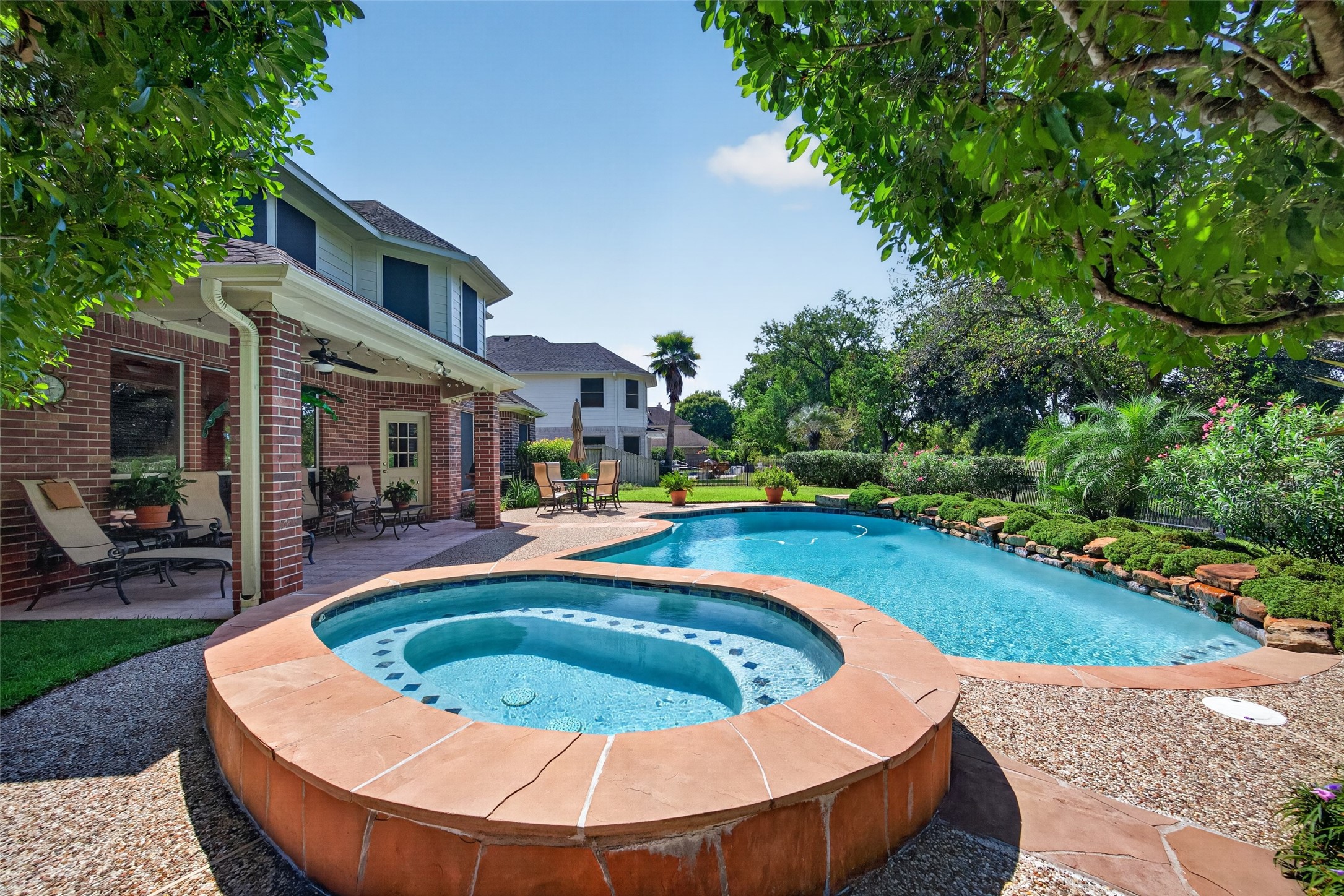 410 Seaborough Lane, League City, TX 77573