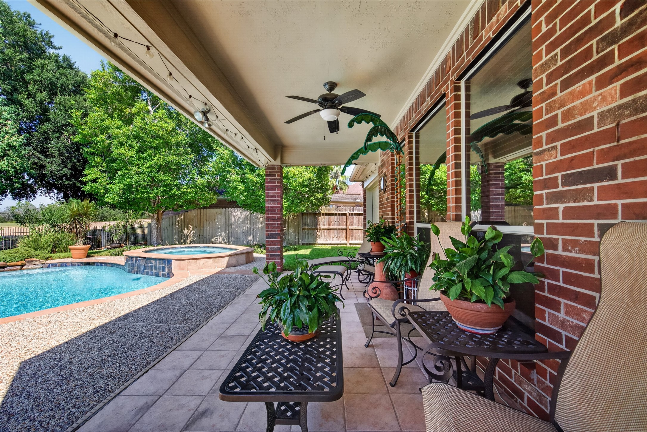 410 Seaborough Lane, League City, TX 77573