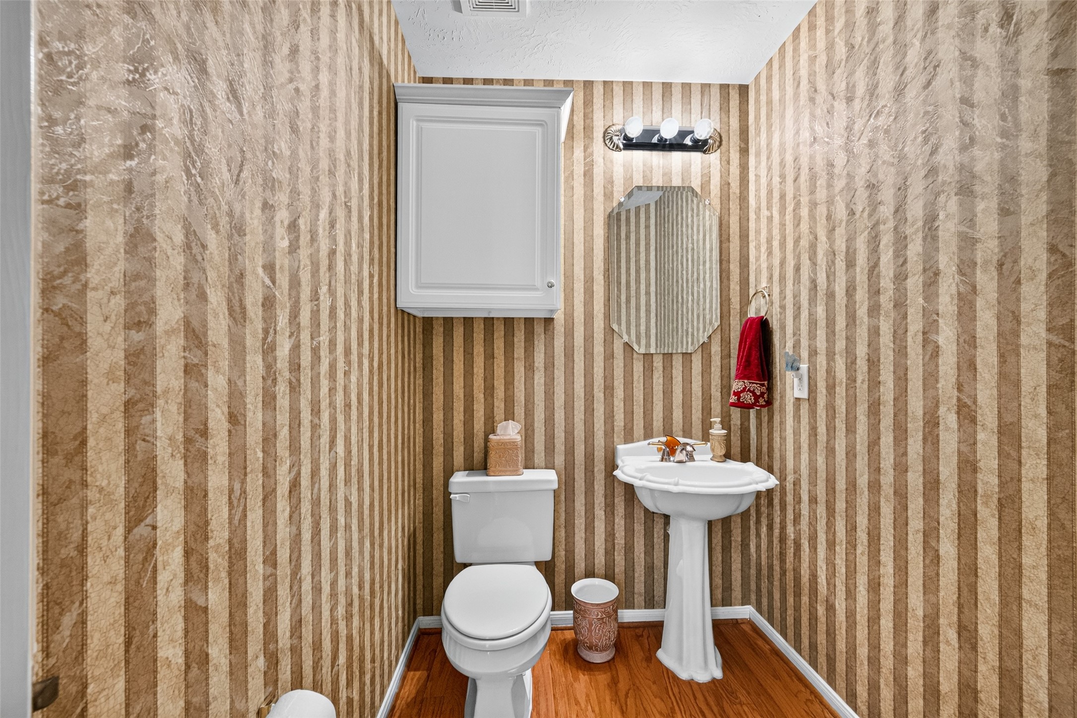 410 Seaborough Lane, League City, TX 77573