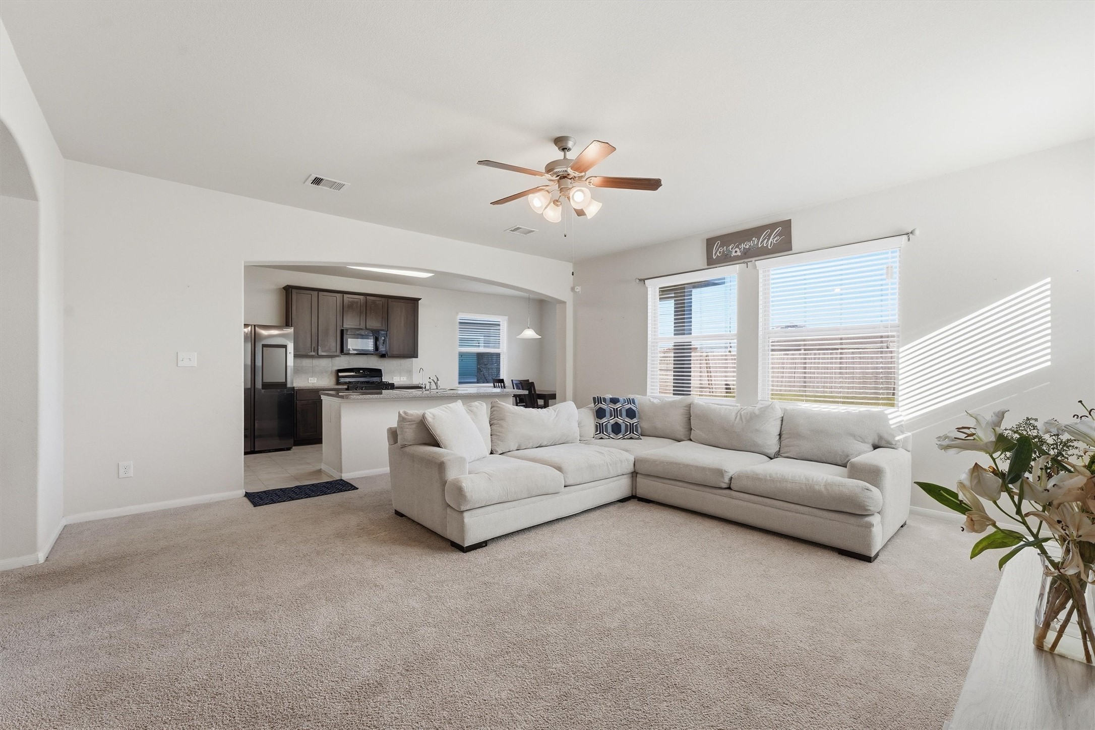 Spacious Family Room Spacious Family Room