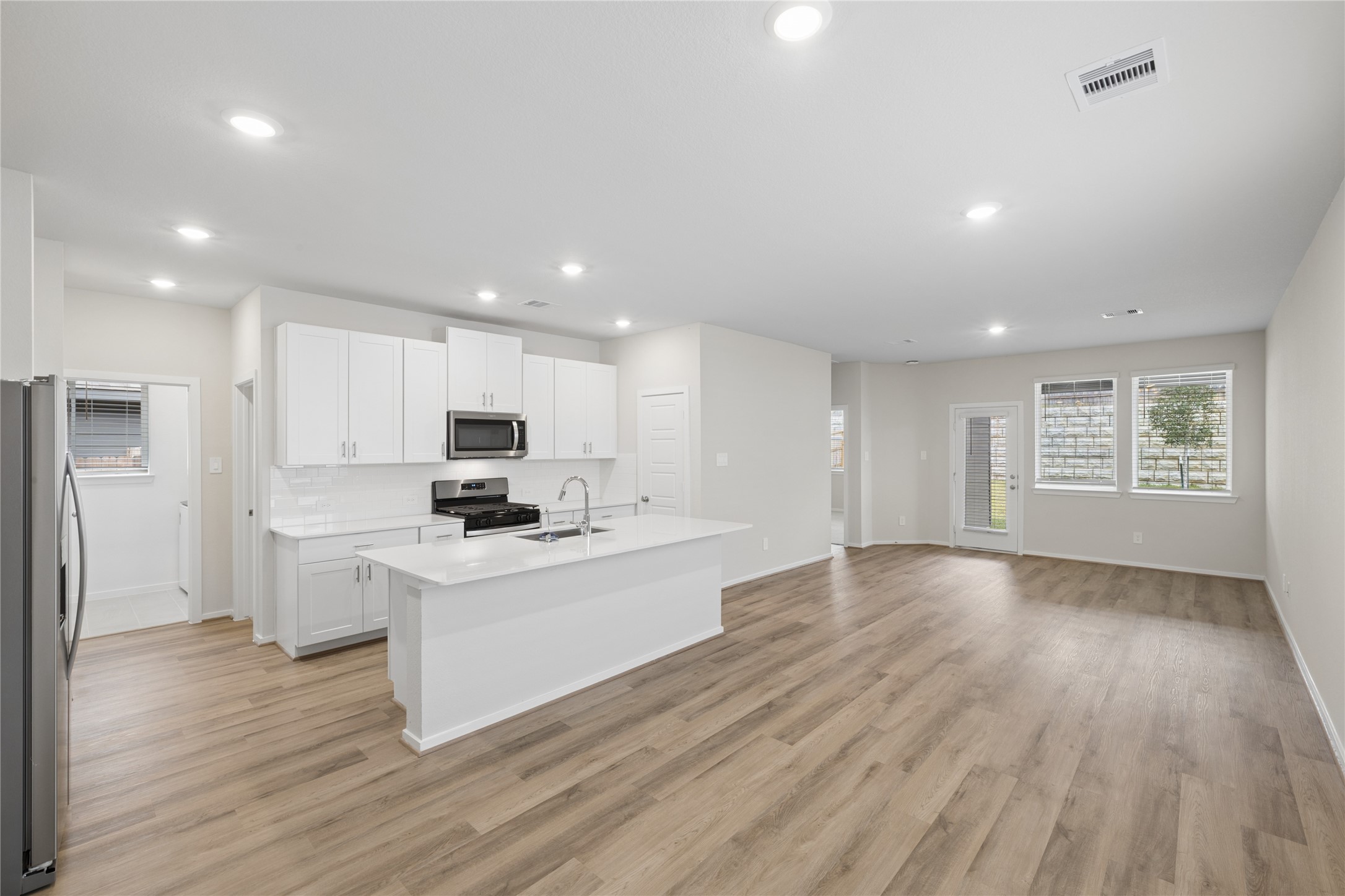 384 Sunrise Ranch Dr, Montgomery, TX 77316
