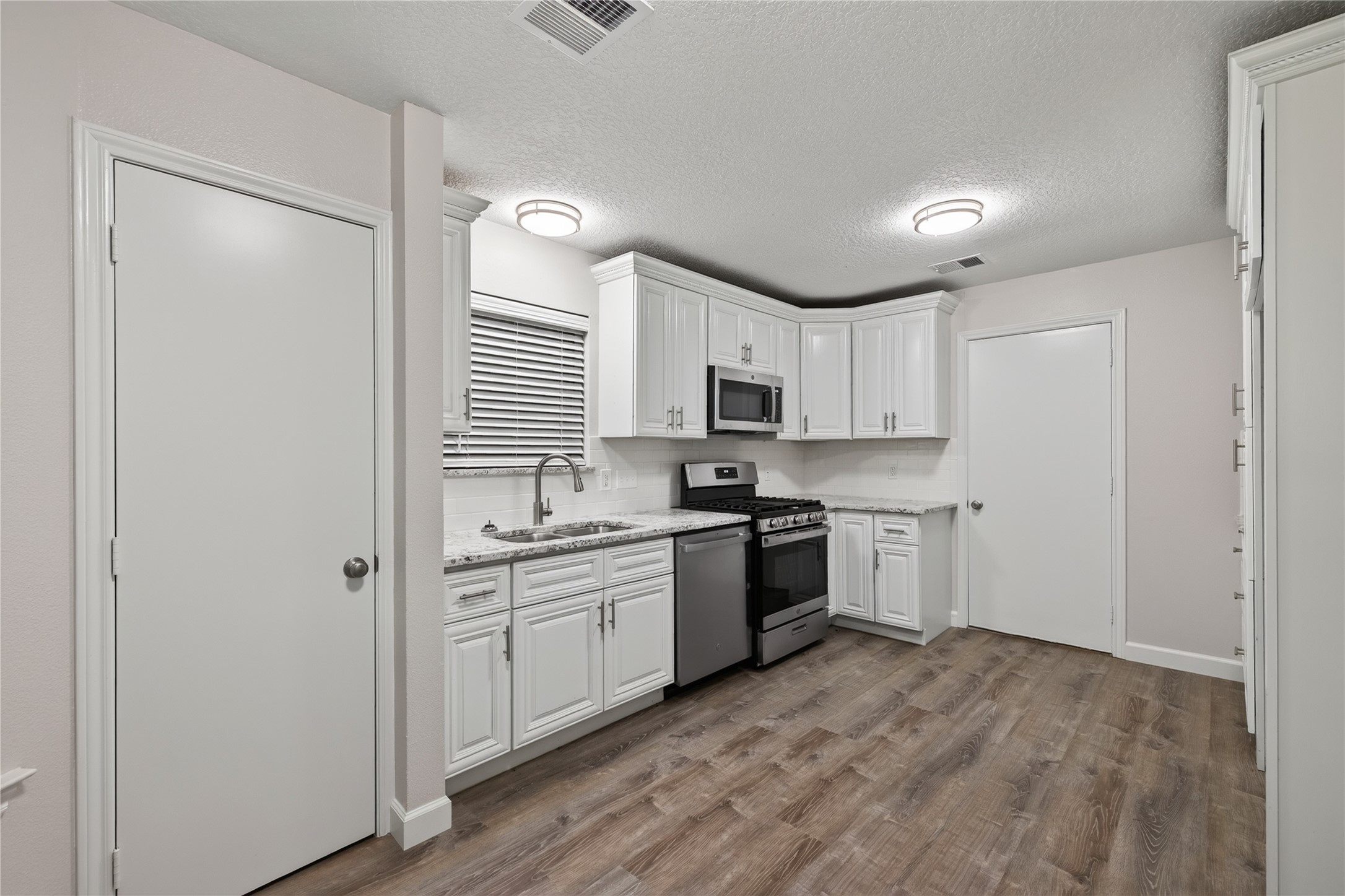 3413 Owens Drive, Dickinson, TX 77539