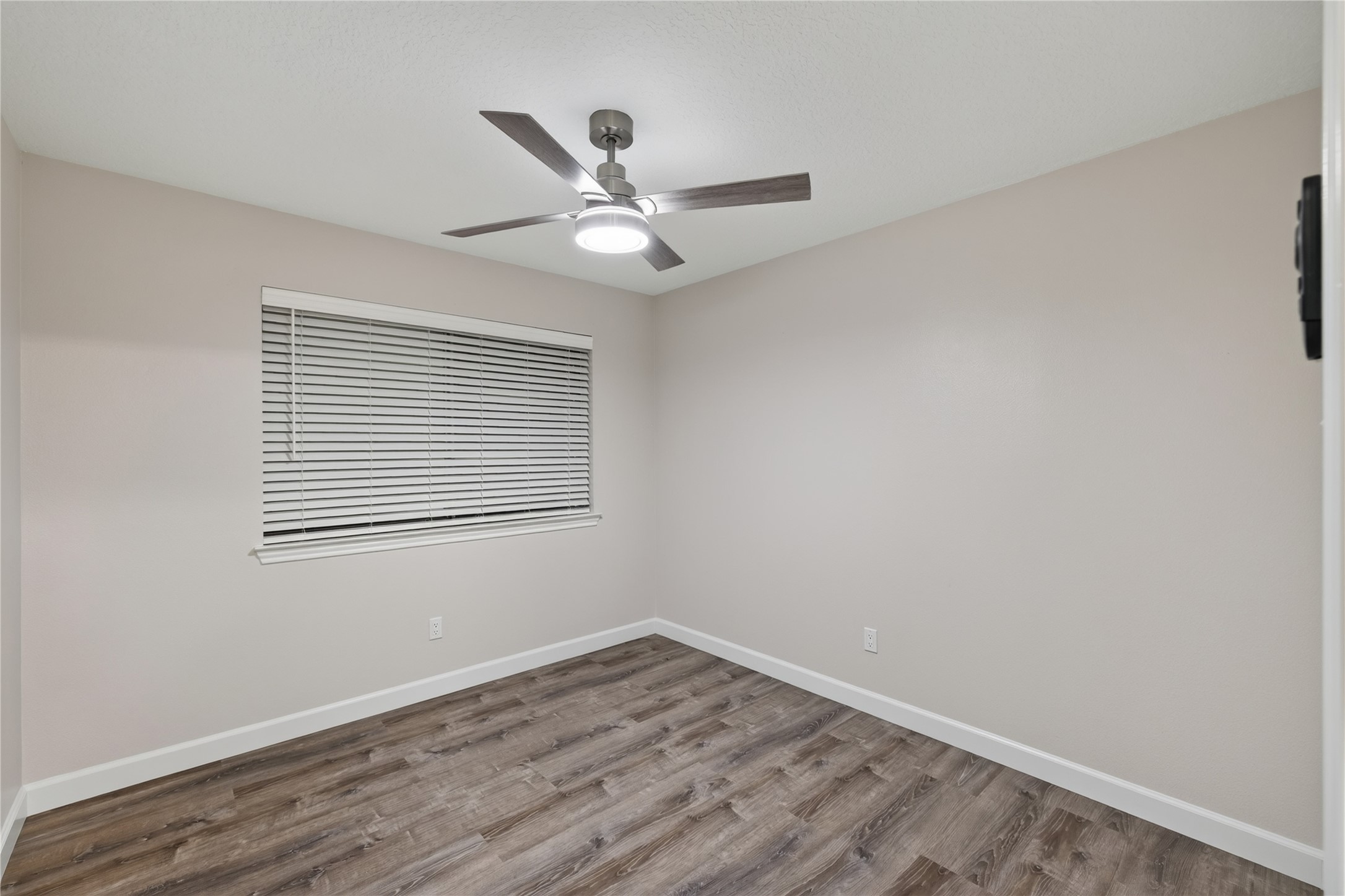 3413 Owens Drive, Dickinson, TX 77539