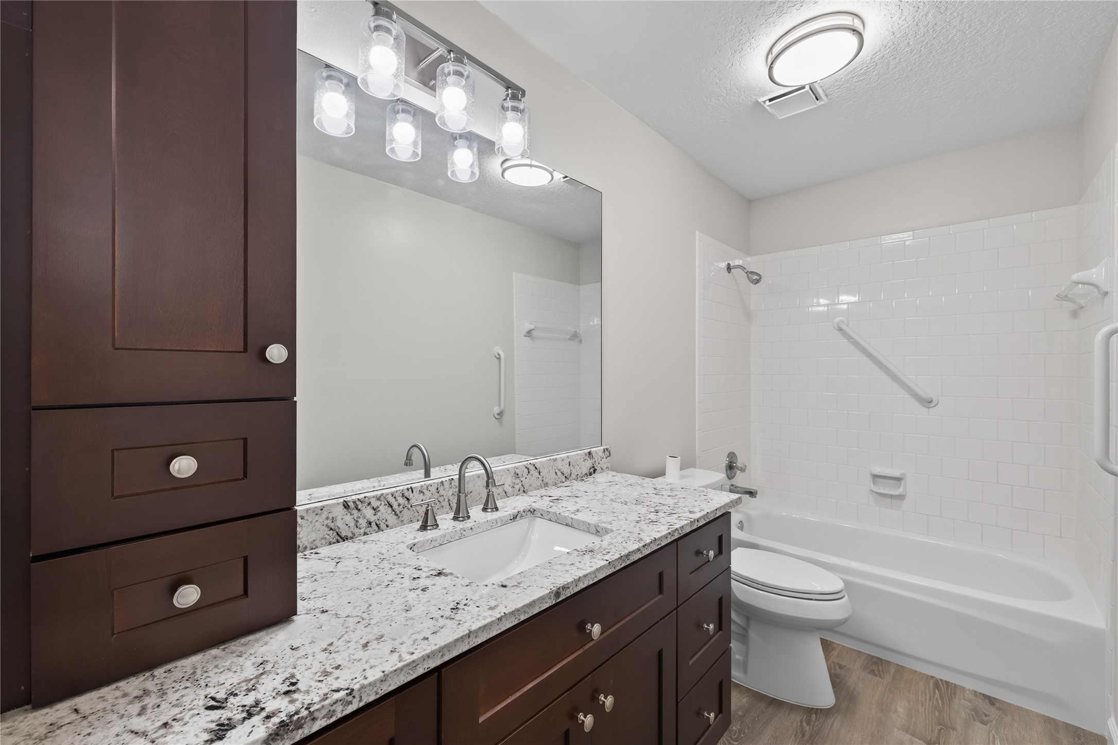 Maine bathroom