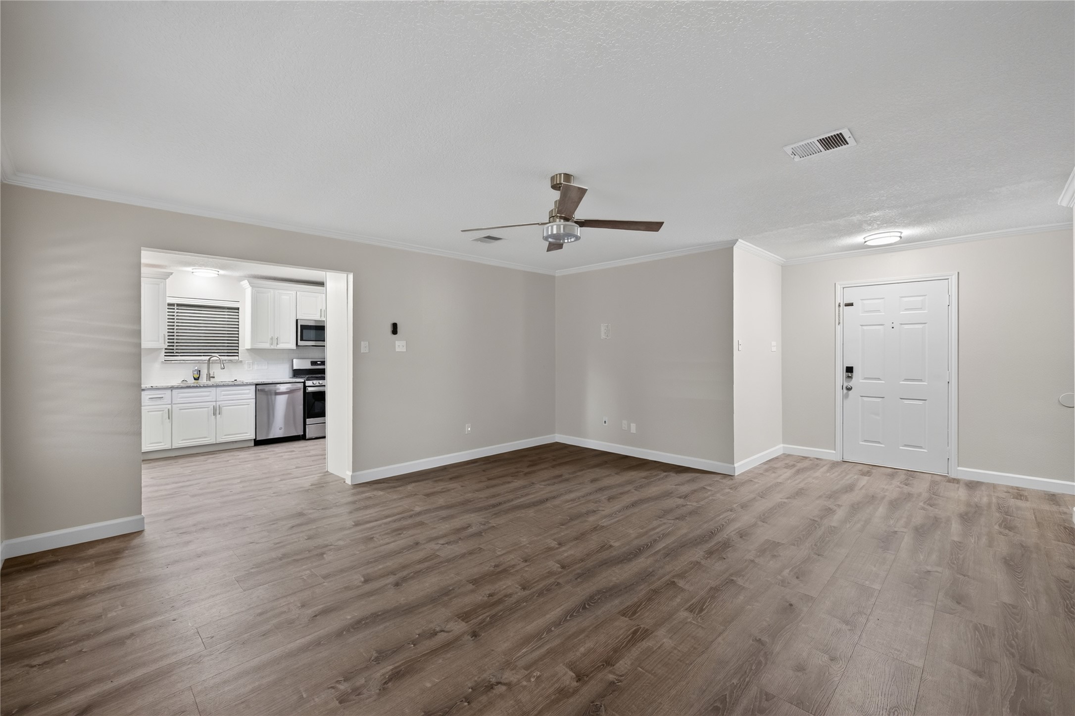 3413 Owens Drive, Dickinson, TX 77539