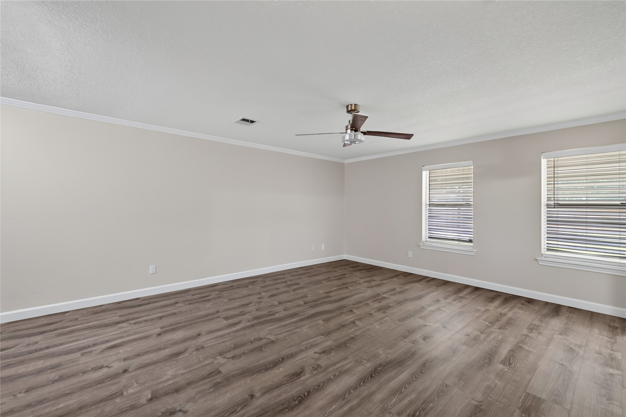 3413 Owens Drive, Dickinson, TX 77539