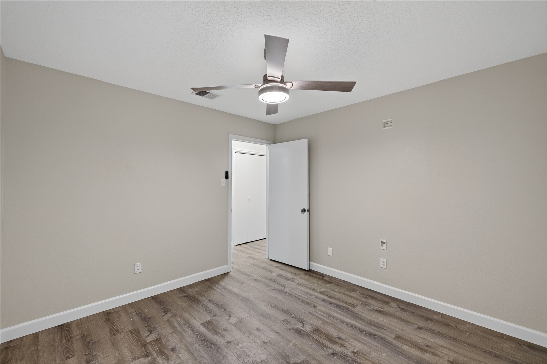 3413 Owens Drive, Dickinson, TX 77539