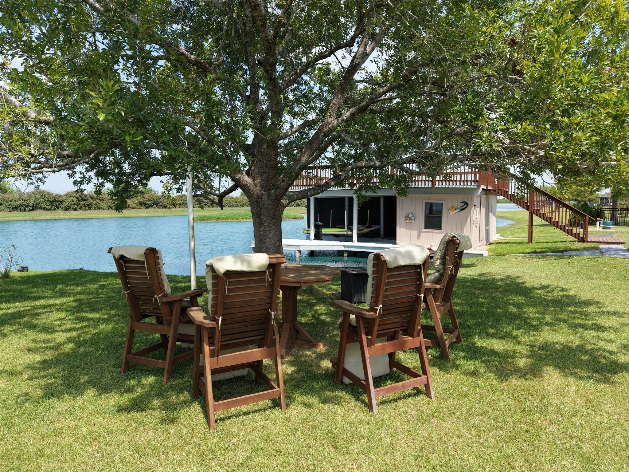 143 Lago Circle Drive N, Santa Fe, TX 77517